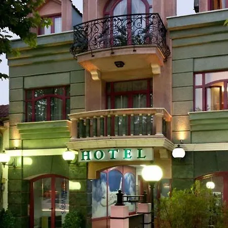 Hotel Eminent 3*