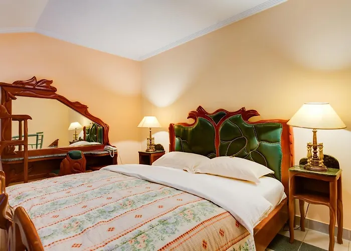 Ξενοδοχείο Eminent 3*