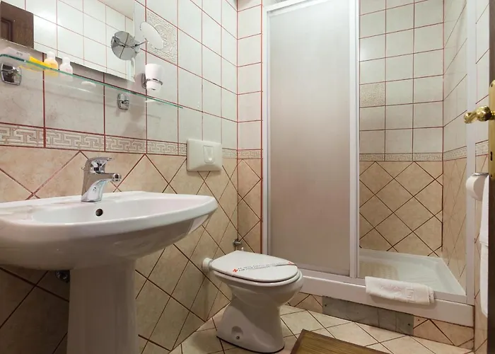 Ξενοδοχείο Eminent 3*