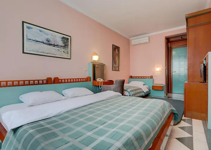 Ξενοδοχείο Eminent Ποντγορίτσα