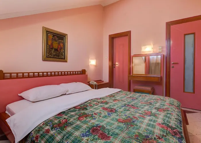 Ξενοδοχείο Eminent Ποντγορίτσα